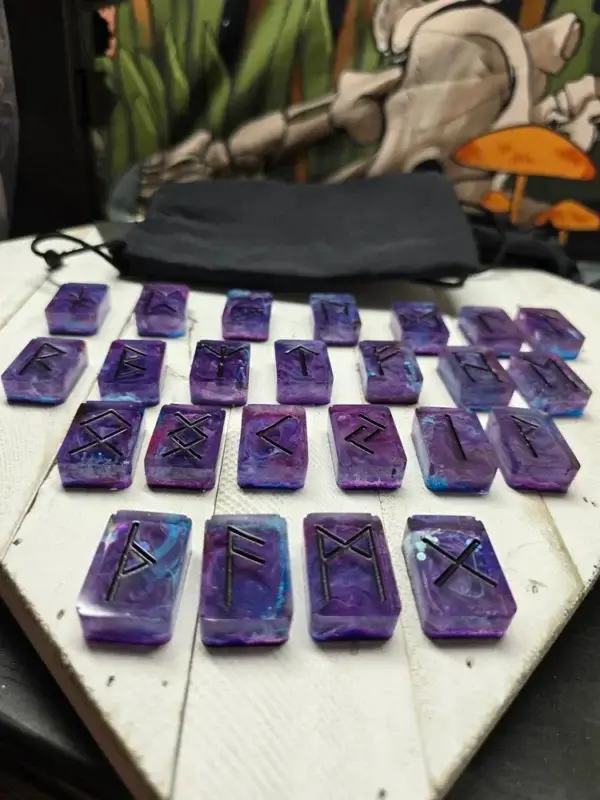 Nattfari Elder Futhark Rune Set - Image 2