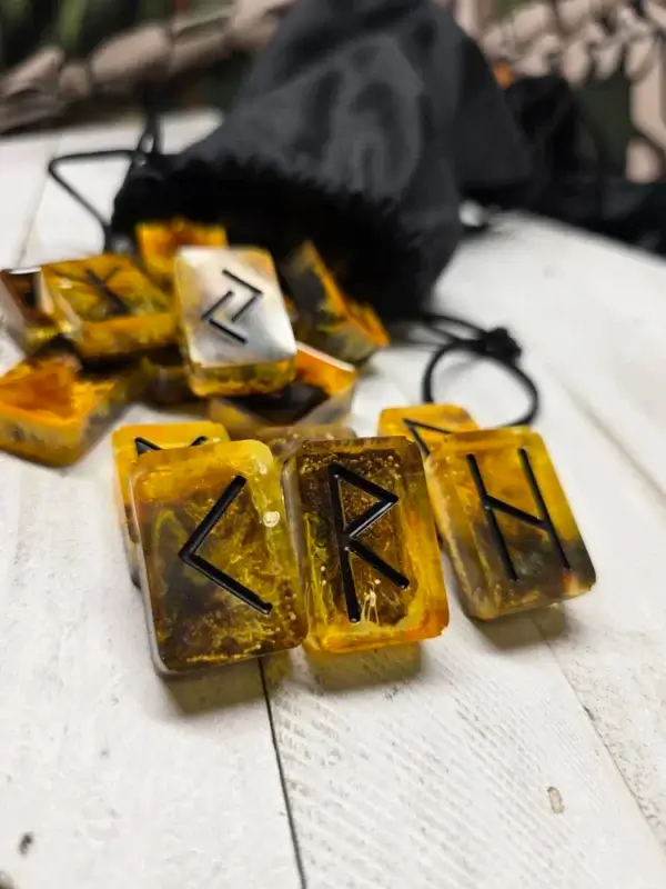 Dagny Elder Futhark Rune Set