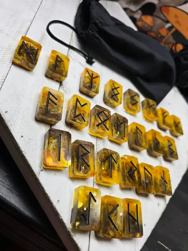 Dagny Elder Futhark Rune Set - Image 3